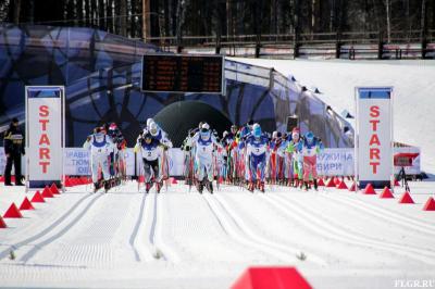 Илья Черноусов в первой лыжной гонке чемпионата России вошёл в десятку сильнейших